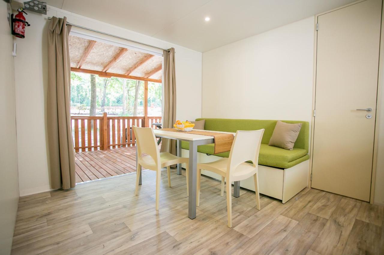 Mobile Homes Premium Magnolia Bijela Uvala Пореч Екстериор снимка
